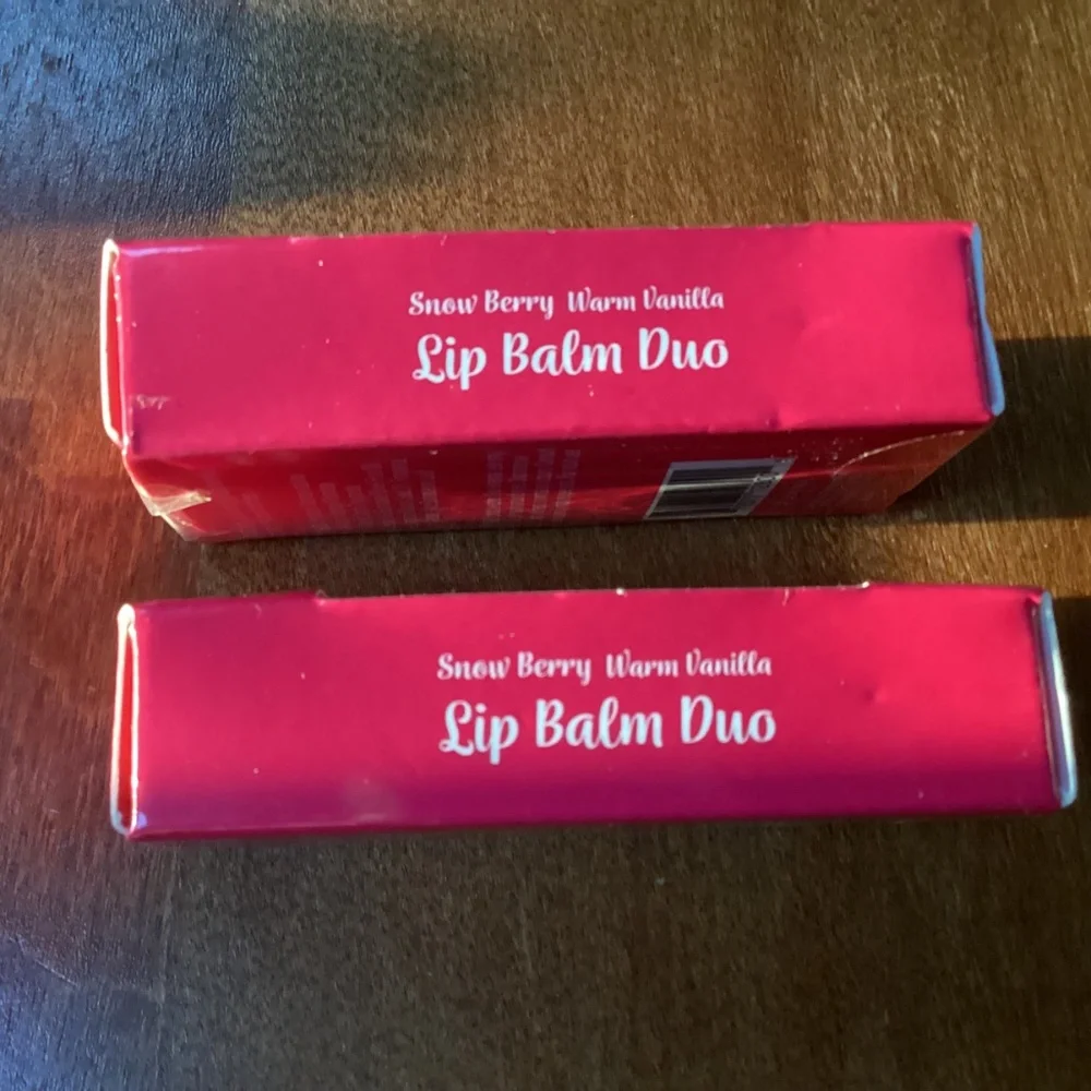 Lip Balm Duo Snow Berry Warm Vanilla New